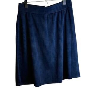 Studio 253 skirt Navy and black subtle plaid A-line knit knee length Sz M